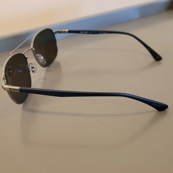 Ray Ban Sunglasses - Picture 5 of 5